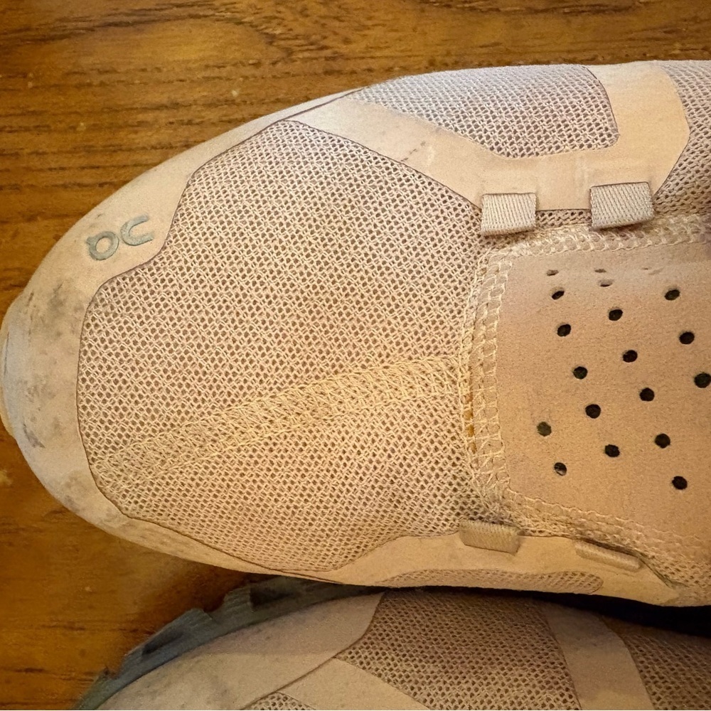 On Running Cloud Women’s Waterproof Shoes – Size 9– Blush Pink & Gray - Picture 2 of 11